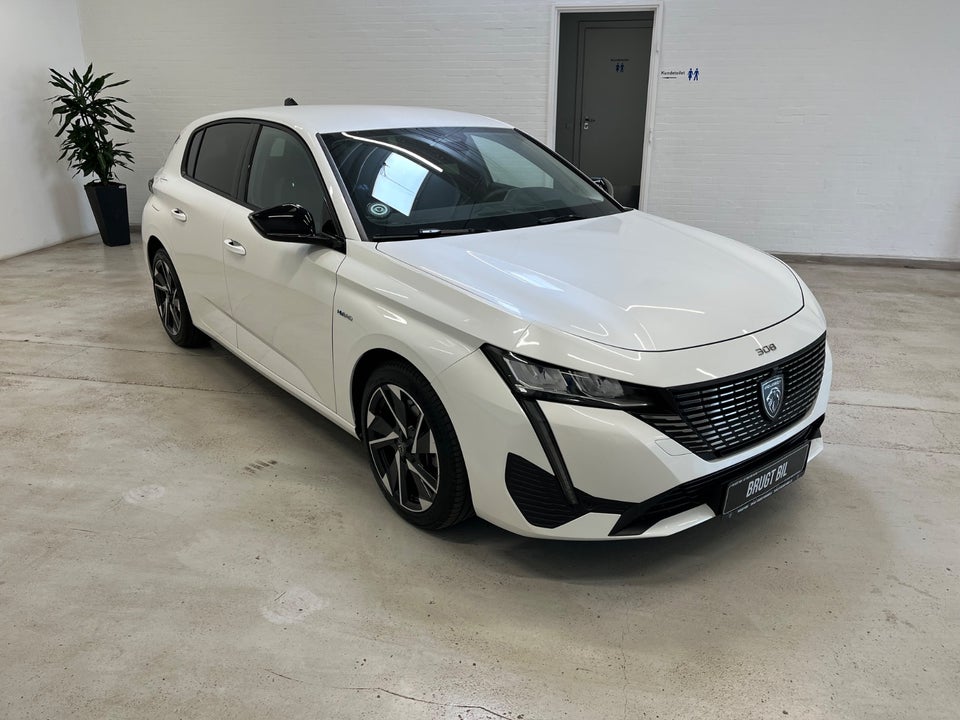 Peugeot 308 1,6 Hybrid First Selection+ EAT8 5d