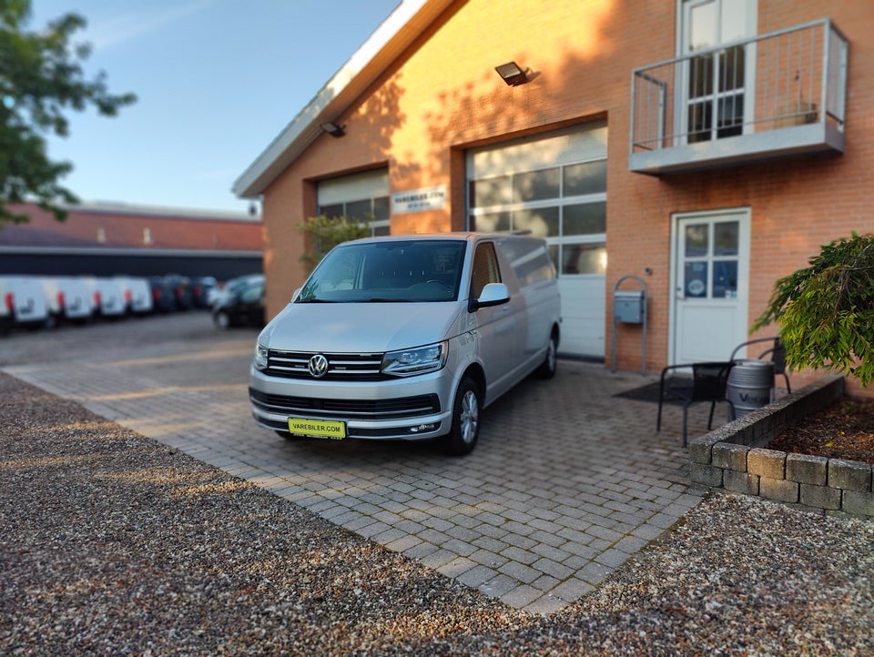 VW Transporter 2,0 TDi 150 Kassevogn DSG lang