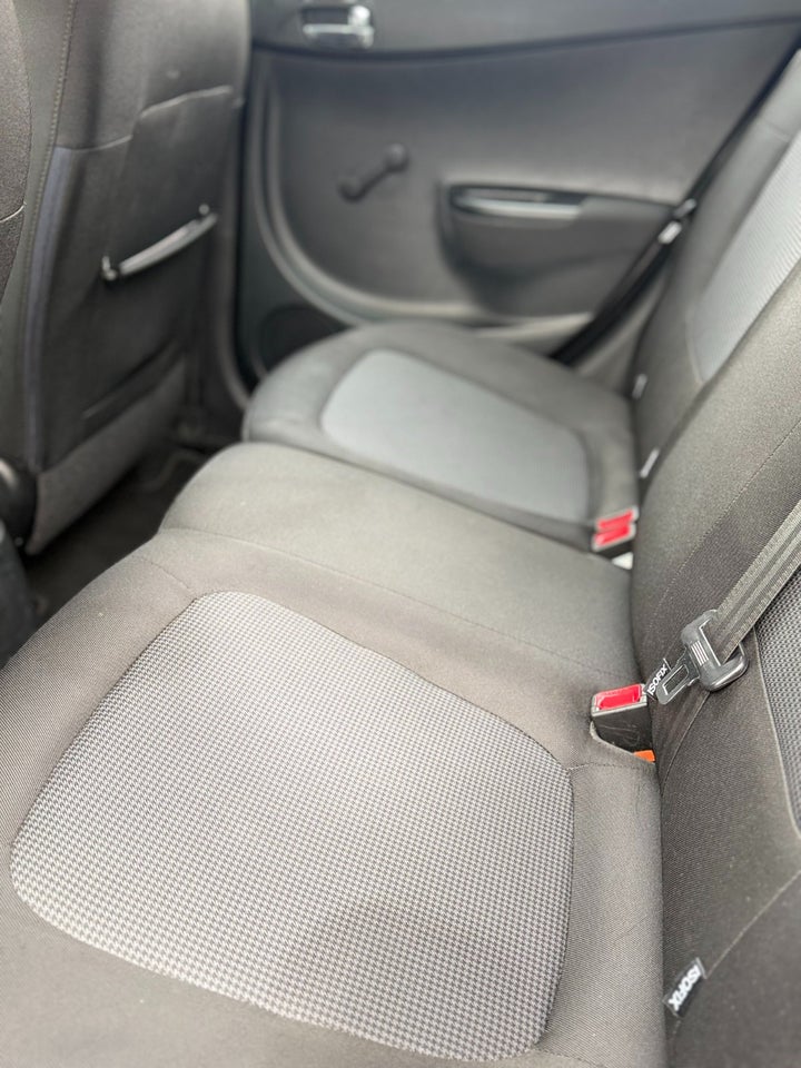 Hyundai i20 1,25 Classic XTR 5d