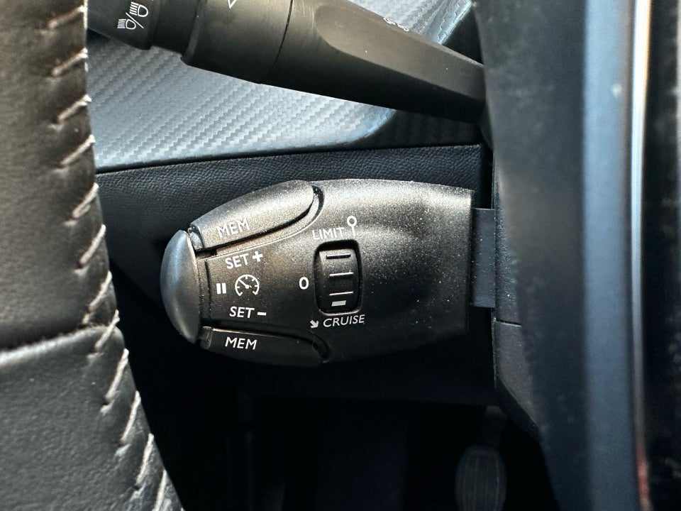 Peugeot 208 1,2 PureTech 75 Style 5d