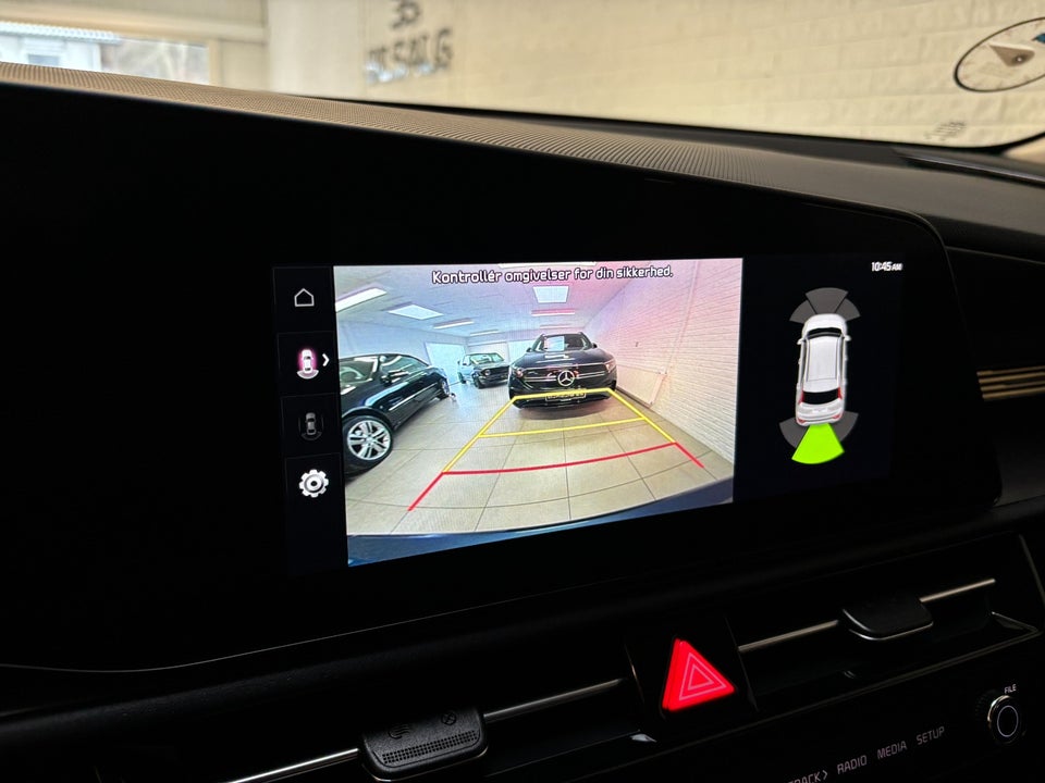 Kia Niro 64 EV Access 5d