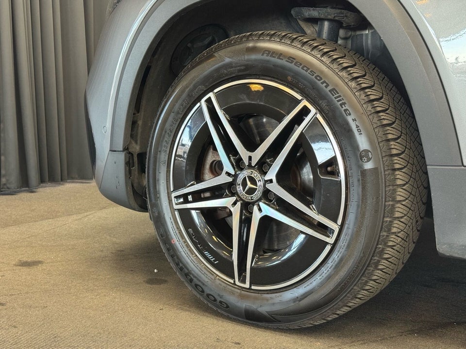 Mercedes EQB300 AMG Line 4Matic 7prs 5d