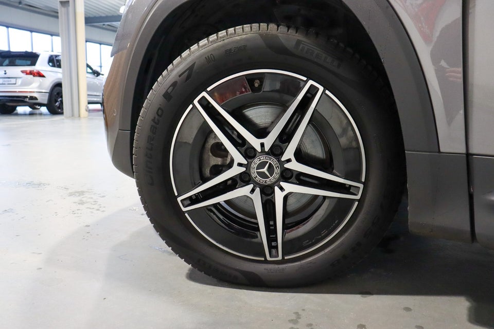 Mercedes EQB300 AMG Line 4Matic 5d