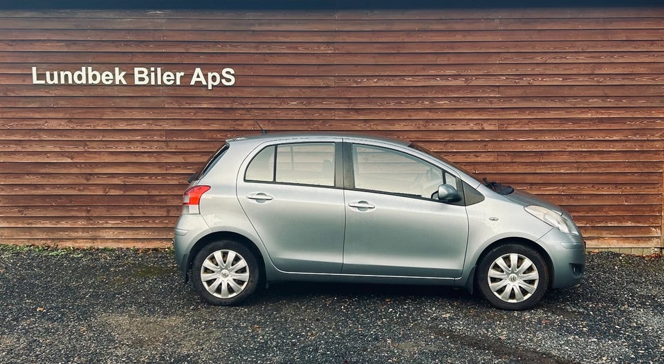 Toyota Yaris 1,4 D-4D T2 5d