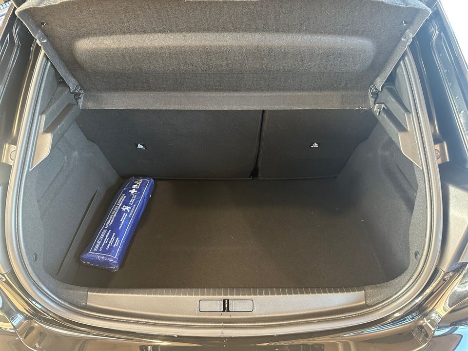 Peugeot e-208 50 Allure 5d