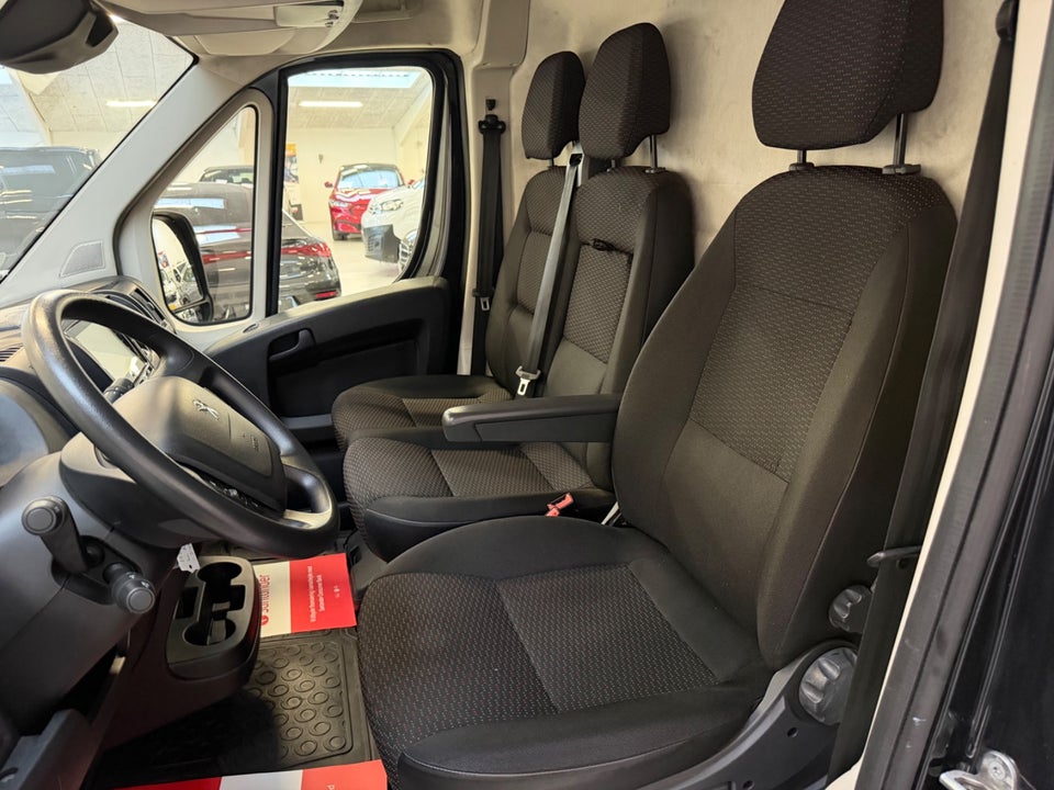 Peugeot Boxer 333 2,2 BlueHDi 140 L2H1 Premium