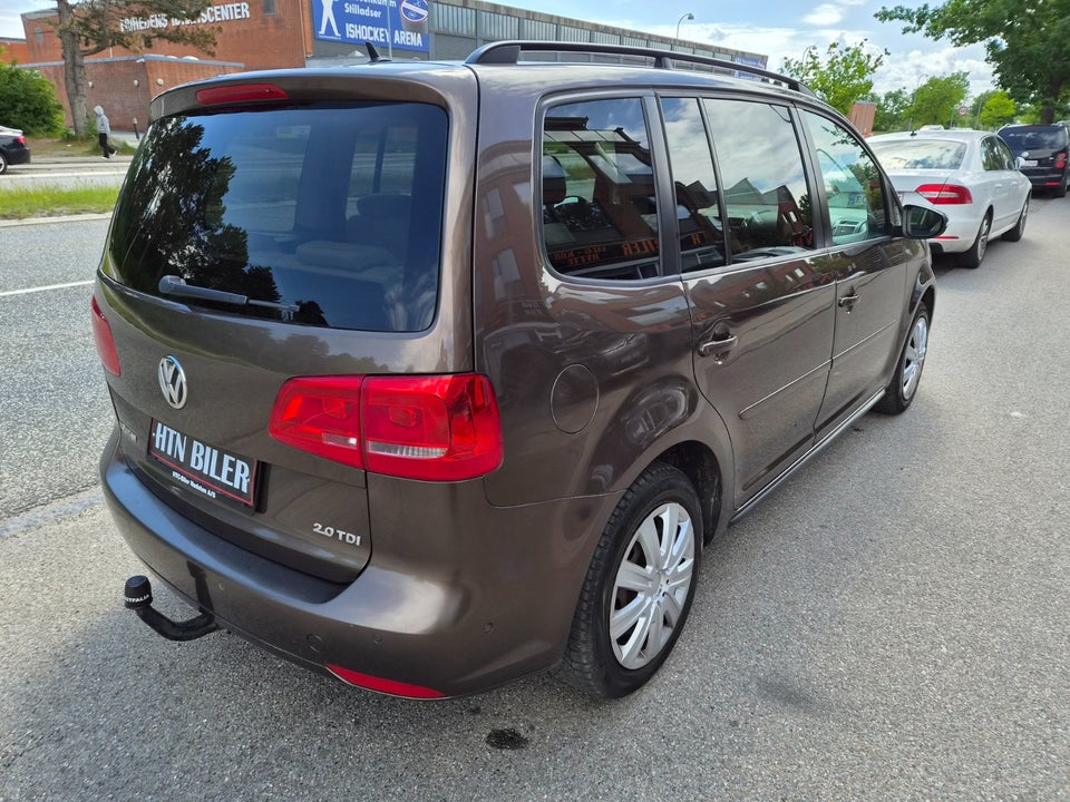 VW Touran 2,0 TDi 140 Comfortline DSG 7prs 5d