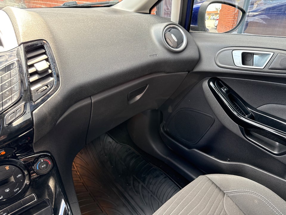 Ford Fiesta 1,0 SCTi 100 Titanium 5d