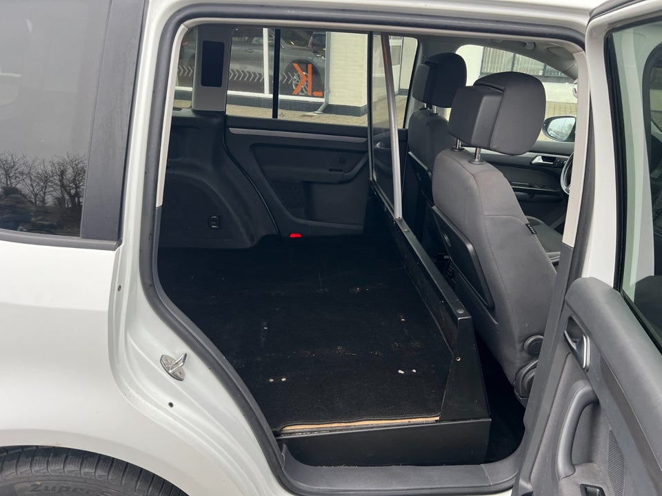 VW Touran 1,6 TDi 105 Comfortline BMT Van 5d