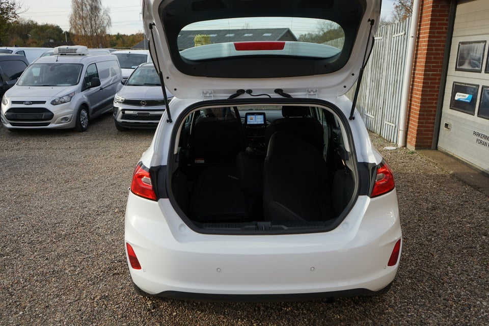 Ford Fiesta 1,0 EcoBoost mHEV Titanium Van 5d