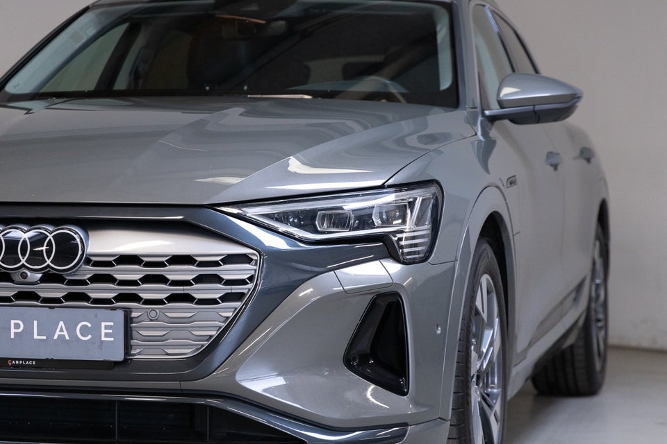 Audi Q8 e-tron 50 quattro 5d