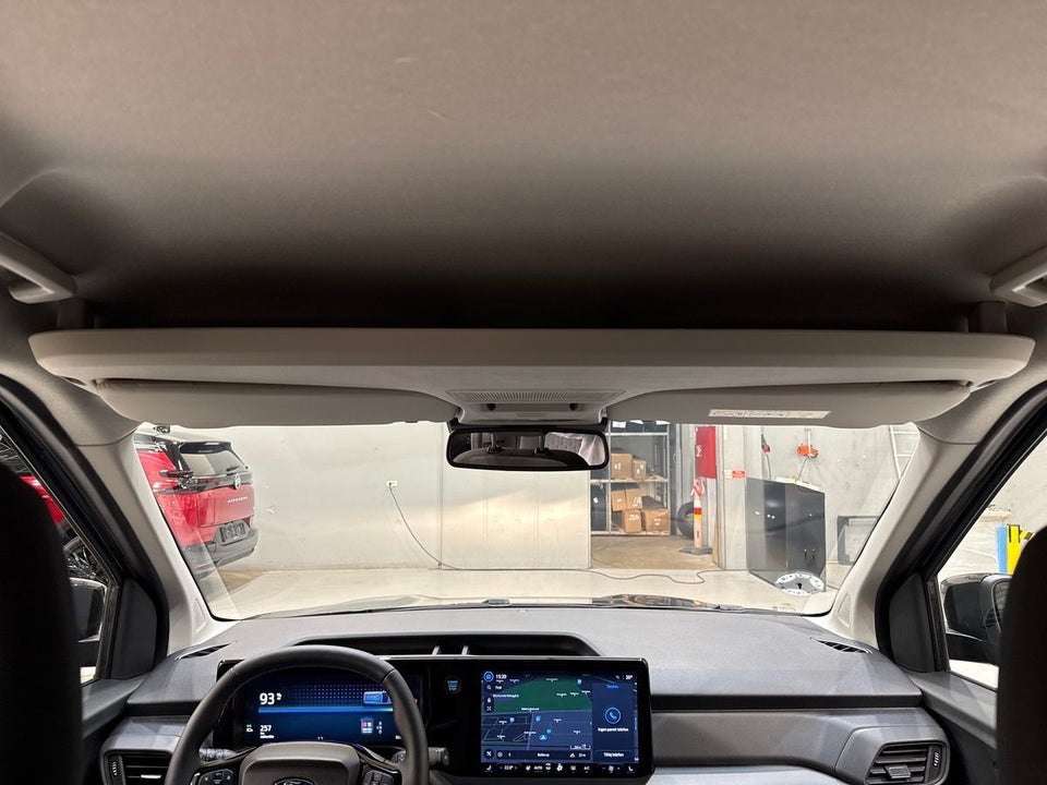 Ford E-Tourneo Courier 43 Titanium