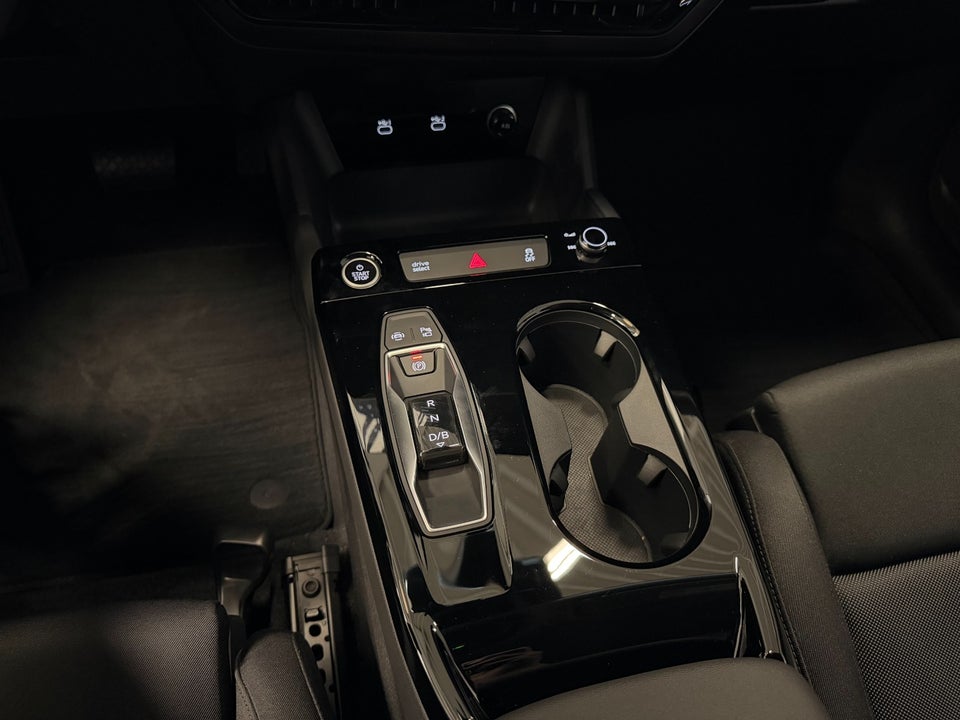 Audi Q6 e-tron Progress 5d