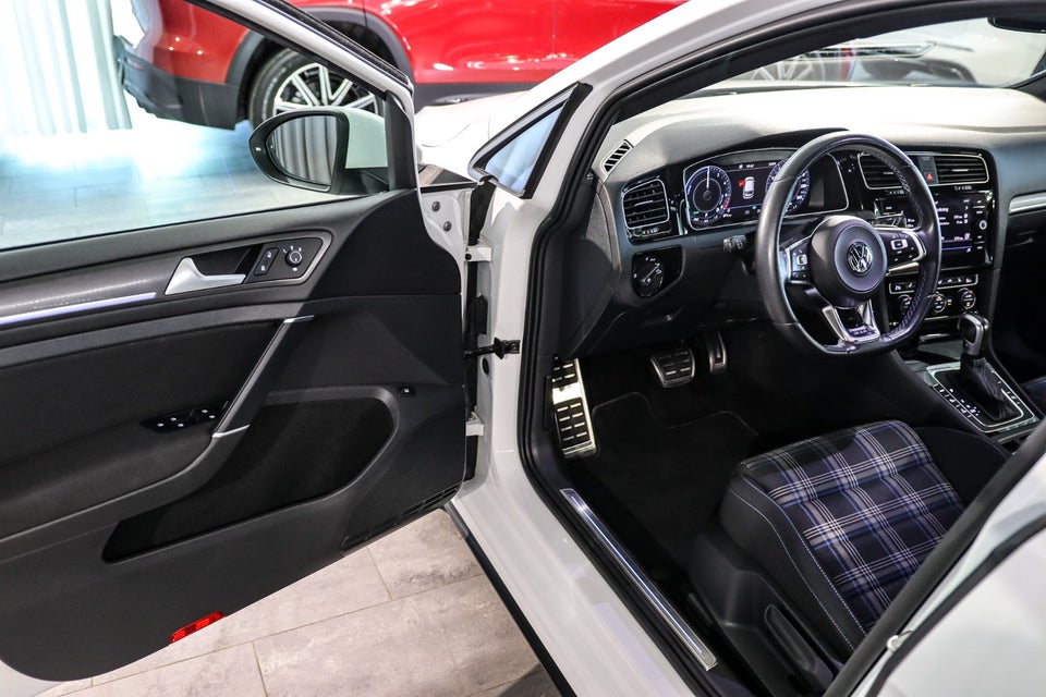 VW Golf VII 1,4 GTE DSG 5d