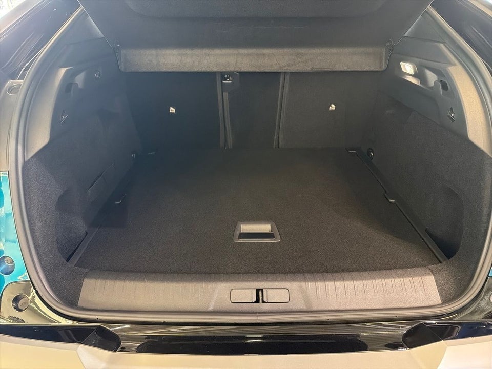 Peugeot e-3008 77 GT Pack 5d