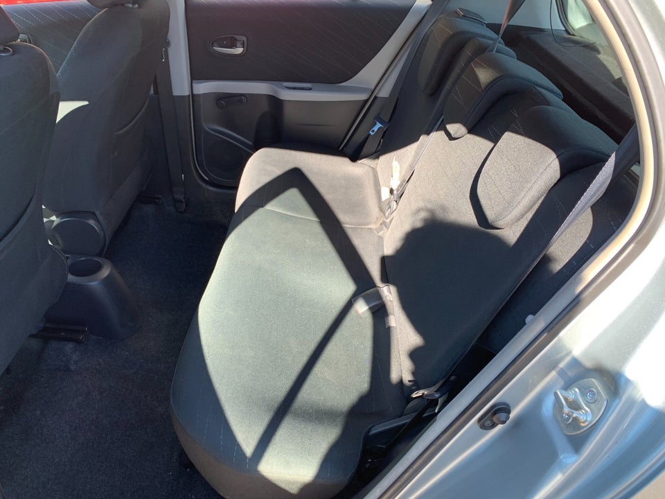 Toyota Yaris 1,3 Luna 5d