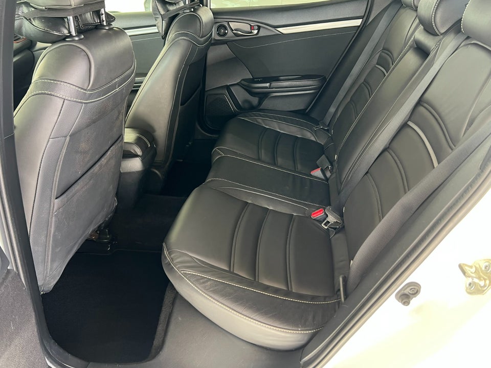 Honda Civic 1,0 VTEC Turbo Elegance CVT 5d