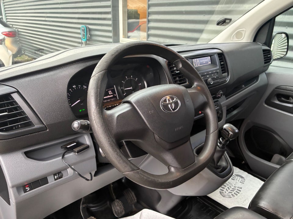 Toyota ProAce 2,0 D 120 Long Comfort 4d