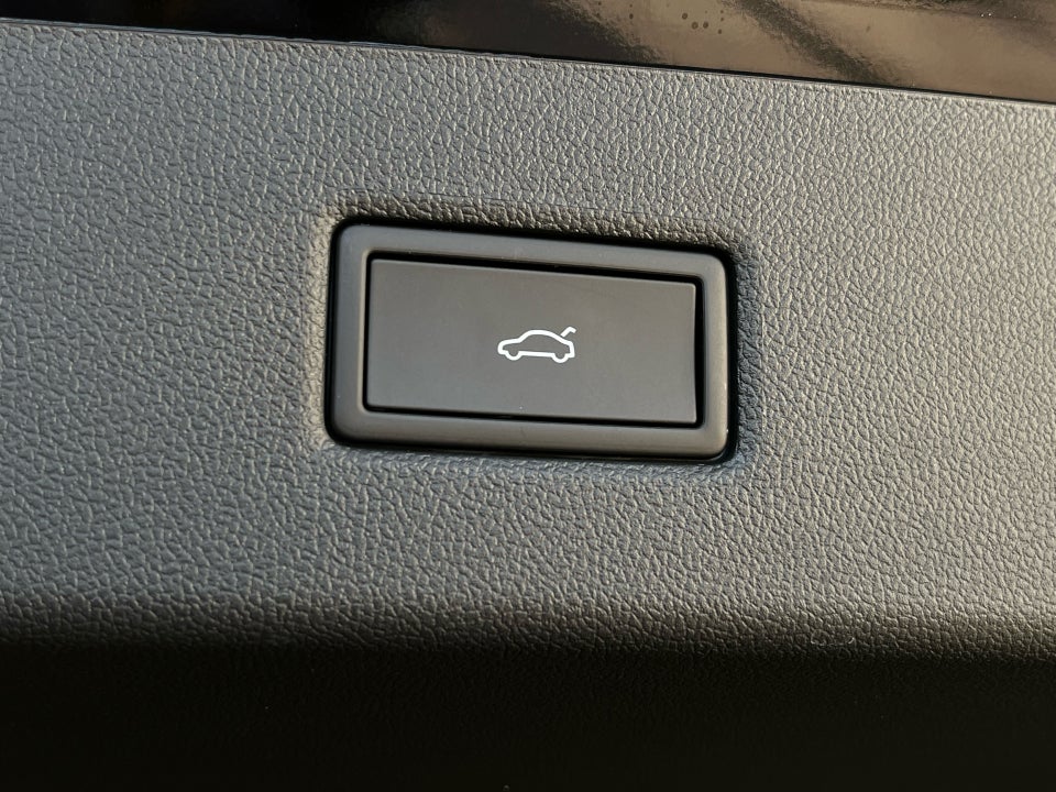 Ford Explorer 77 Premium Extended Range 5d