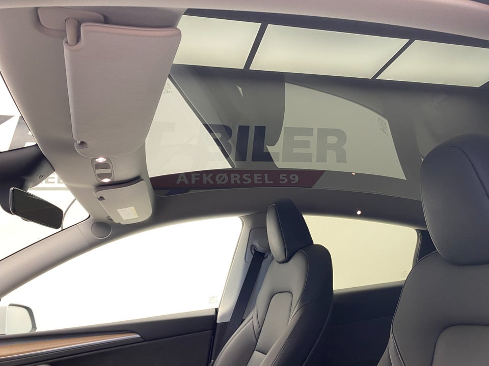 Tesla Model Y RWD 5d