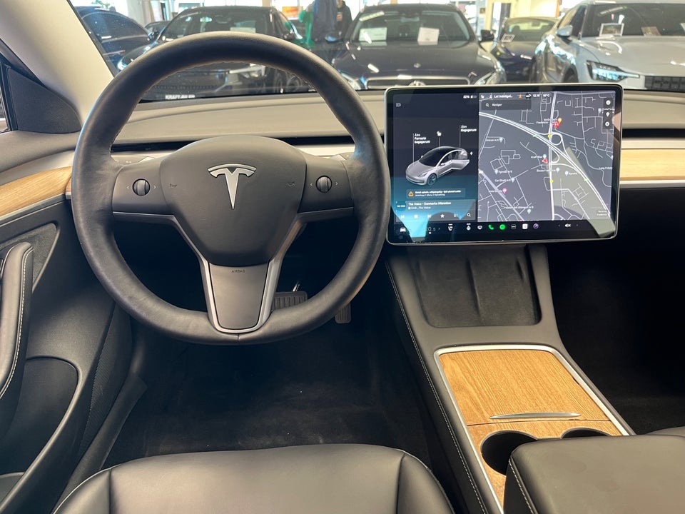 Tesla Model 3 Long Range AWD 4d