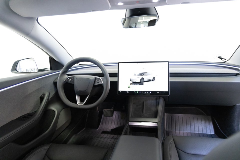 Tesla Model 3 RWD 4d