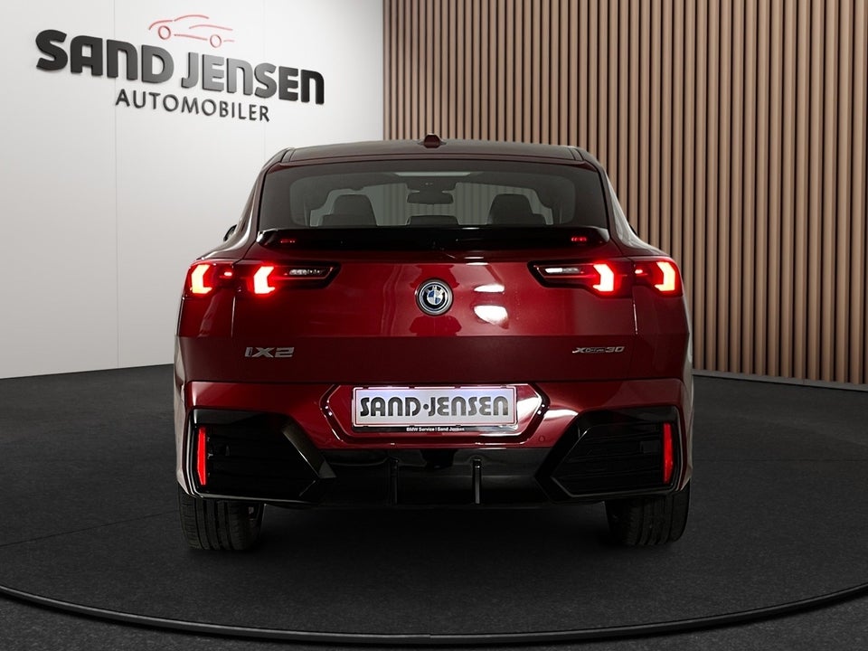 BMW iX2 xDrive30 M-Sport Premium 5d