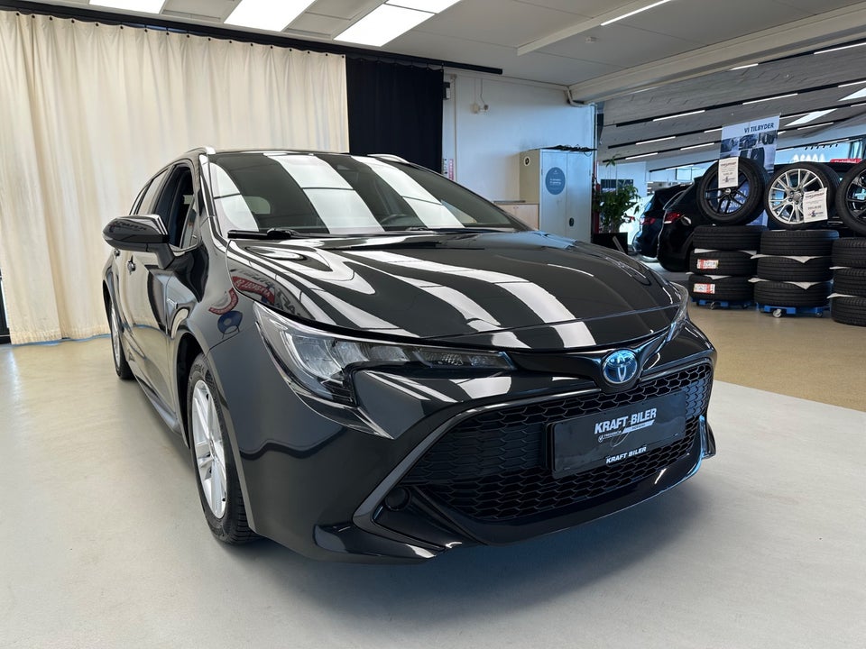 Toyota Corolla 1,8 Hybrid Active Smart Touring Sports MDS 5d