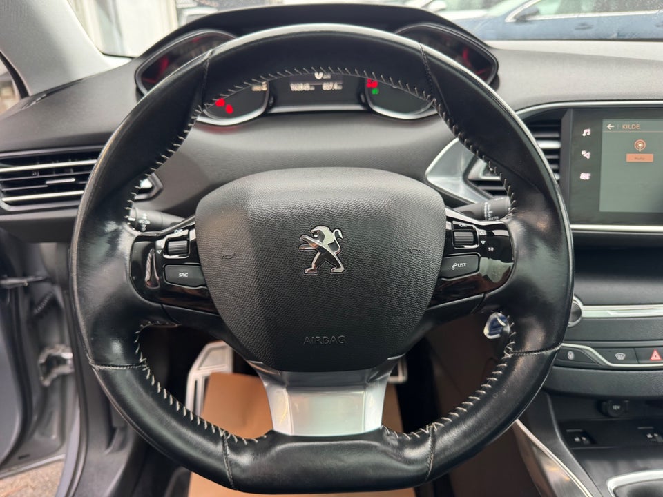 Peugeot 308 1,6 BlueHDi 120 Edition+ 5d