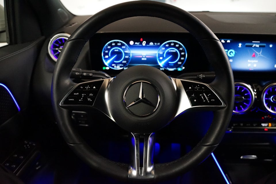 Mercedes EQA250 Progressive 5d