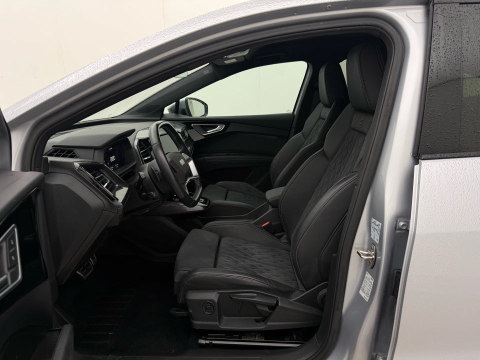 Audi Q4 e-tron 40 S-line Sportback 5d