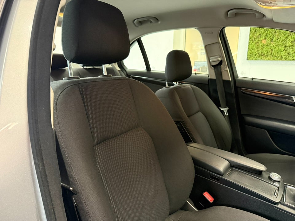 Mercedes C200 2,2 CDi BE 4d