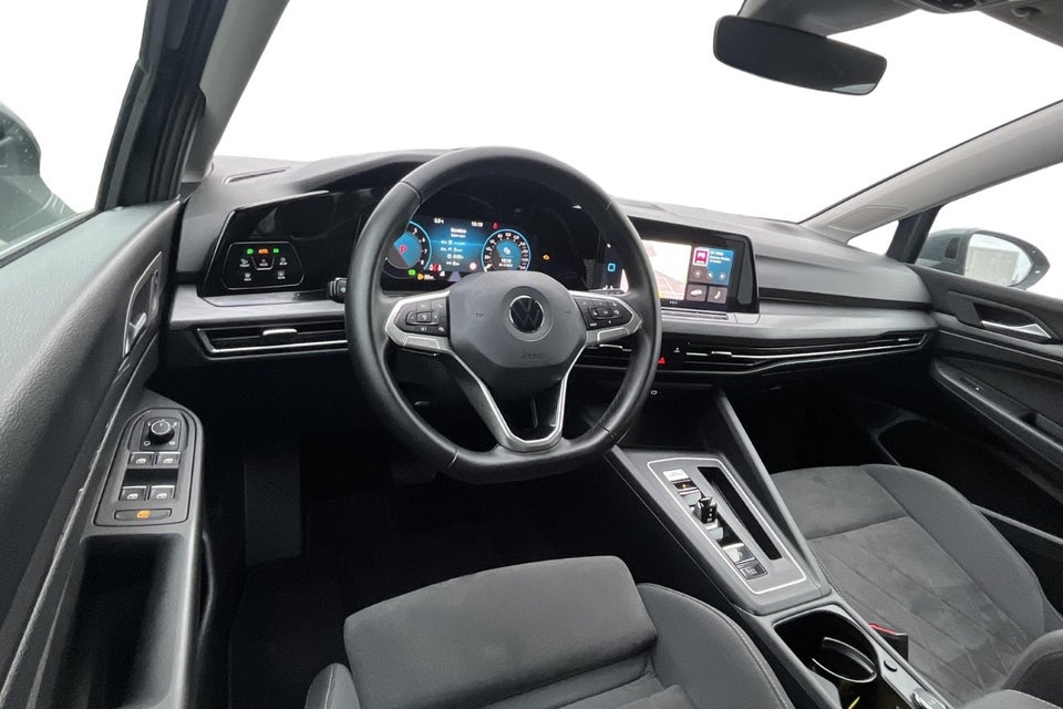 VW Golf VIII 1,5 eTSi 150 Style Variant DSG 5d