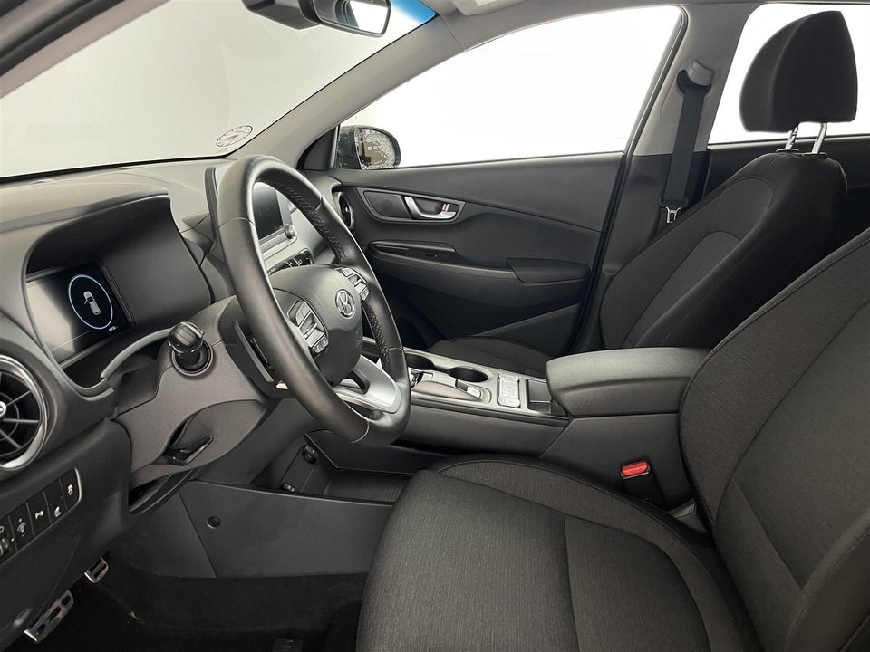 Hyundai Kona 64 EV Essential 5d