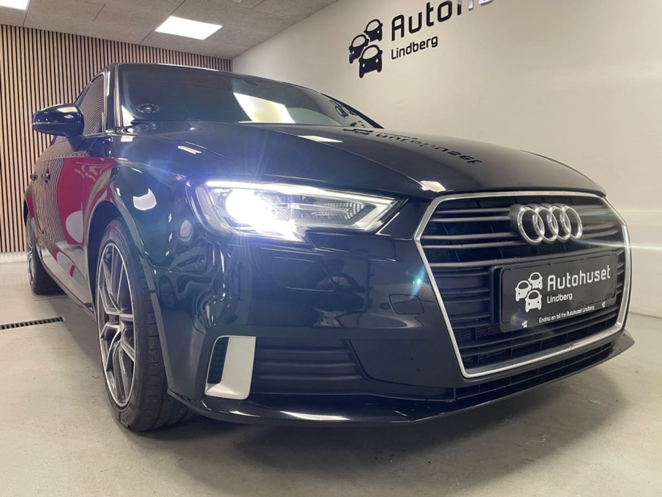 Audi A3 1,6 TDi 110 Sport Sportback 5d