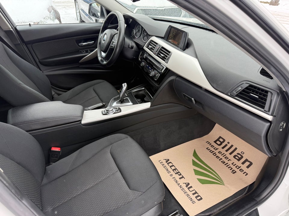 BMW 330i 2,0 Touring aut. 5d