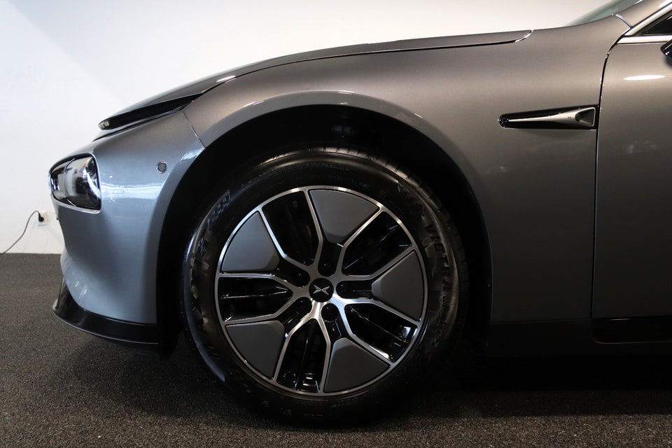 Xpeng P7 Long Range 4d