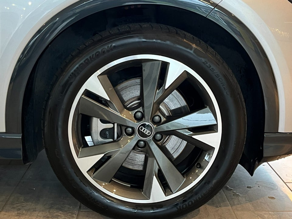 Audi Q4 e-tron 45 S-line 5d