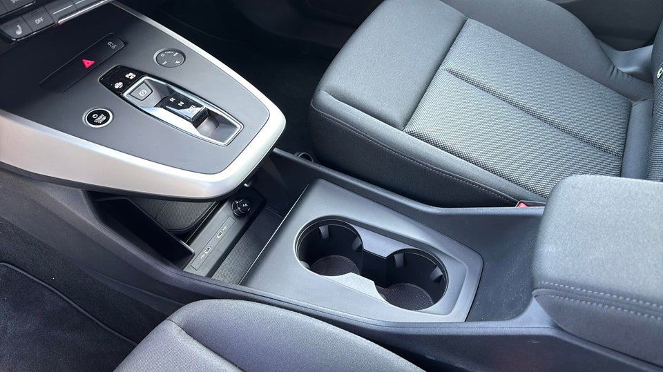 Audi Q4 e-tron 45 Advanced 5d