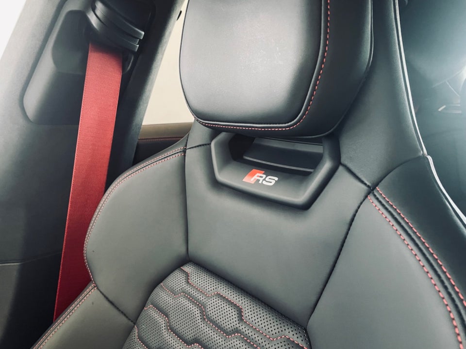 Audi RS e-tron GT quattro 4d