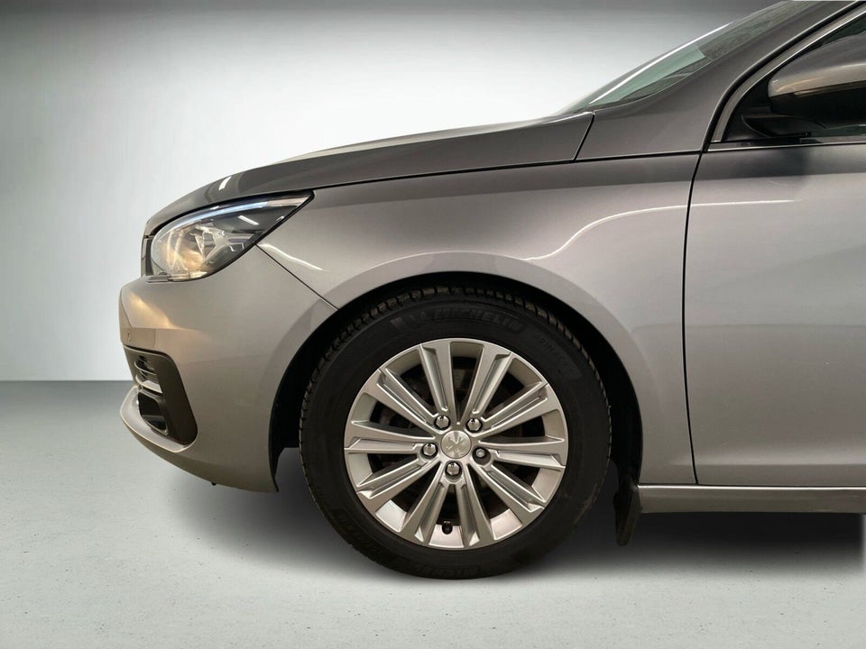 Peugeot 308 1,6 BlueHDi 120 Selection Sky SW 5d