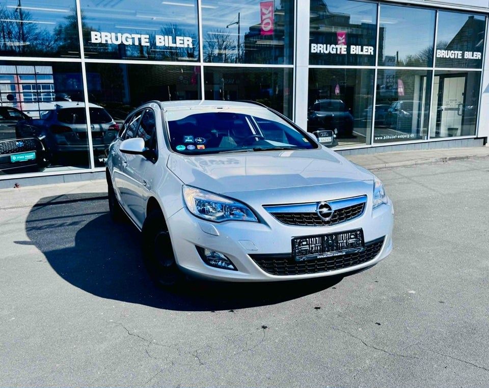 Opel Astra 1,4 T 140 Enjoy Sports Tourer 5d