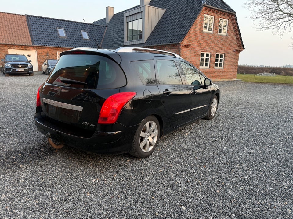 Peugeot 308 1,6 HDi 109 Premium SW 7prs 5d