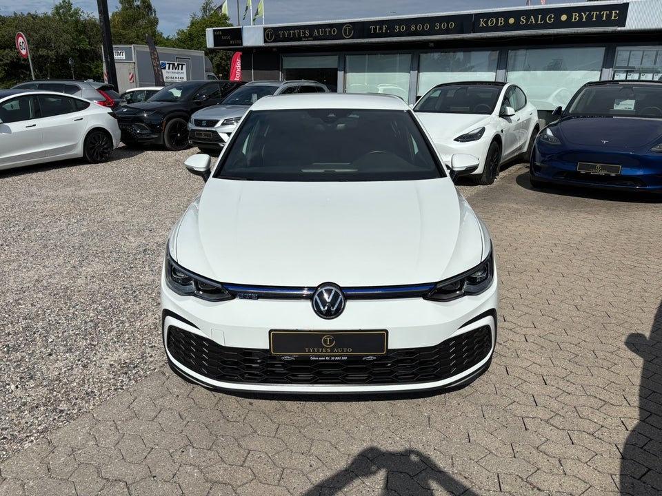 VW Golf VIII 1,4 GTE DSG 5d