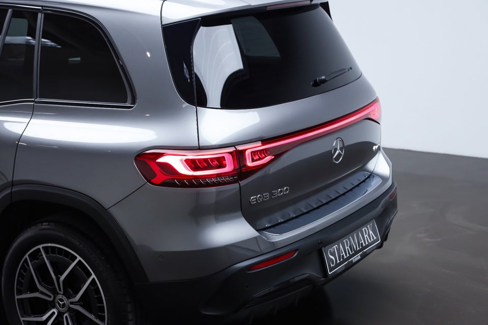 Mercedes EQB300 AMG Line 4Matic 5d