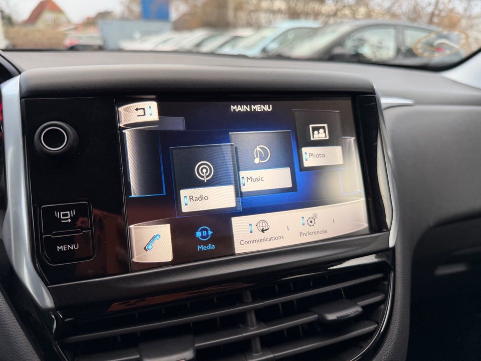 Peugeot 208 1,6 e-HDi 92 Active 5d