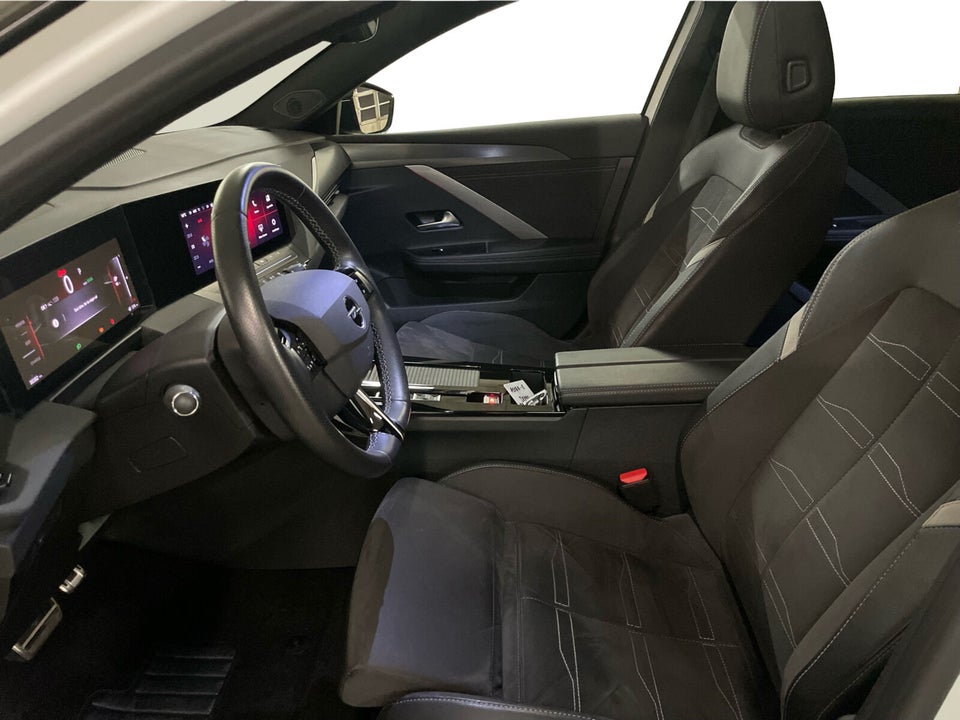 Opel Astra-e 54 Ultimate 5d