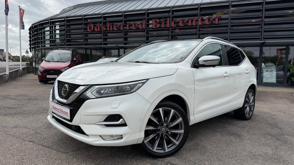 Nissan Qashqai 1,3 Dig-T 160 Tekna+ 5d