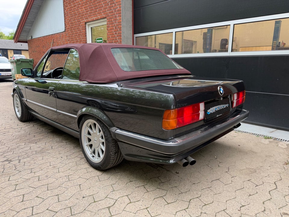 BMW 325i 2,5 Cabriolet 2d