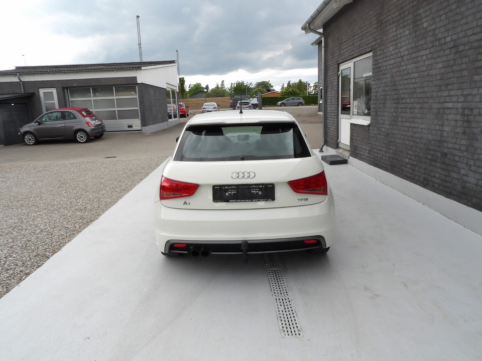 Audi A1 1,4 TFSi 185 Ambition S-line S-tr. 3d